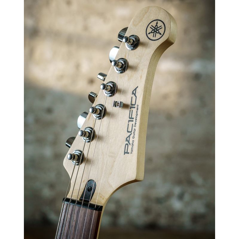 Yamaha Pacifica 112J elgitar Old Violin Sunburst