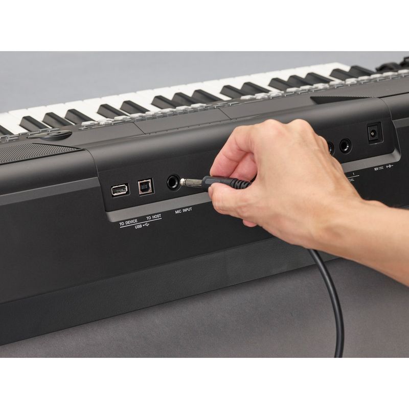 Yamaha PSR-SX600 keyboard