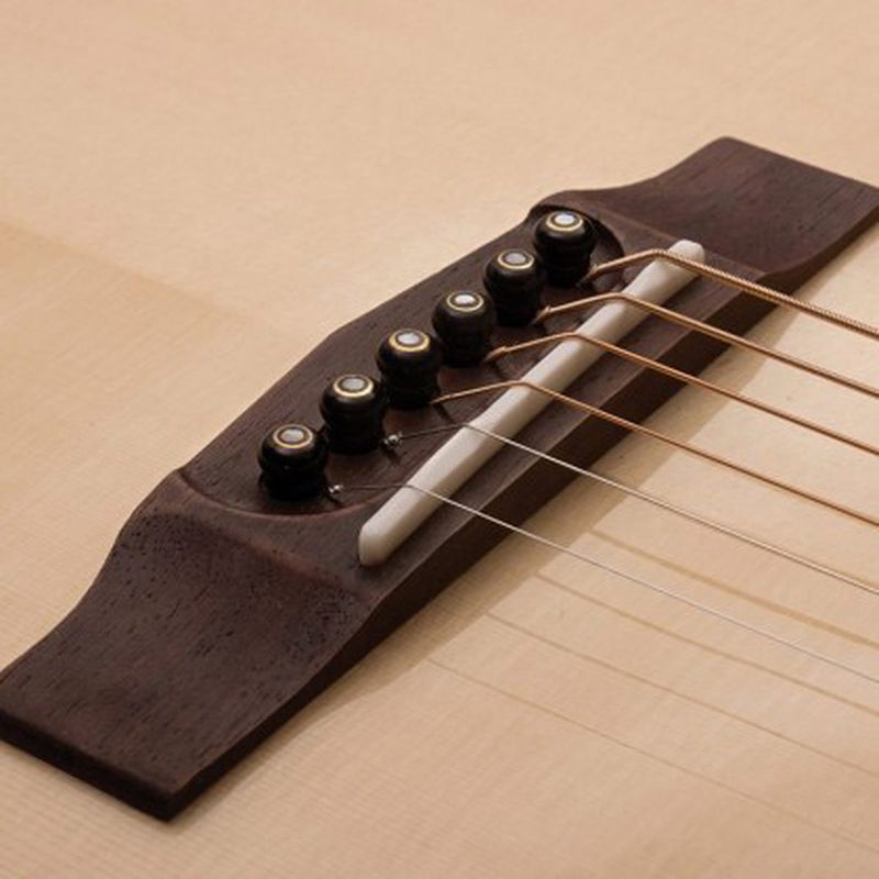 Cort MR710F NAT Westerngitar med pickup